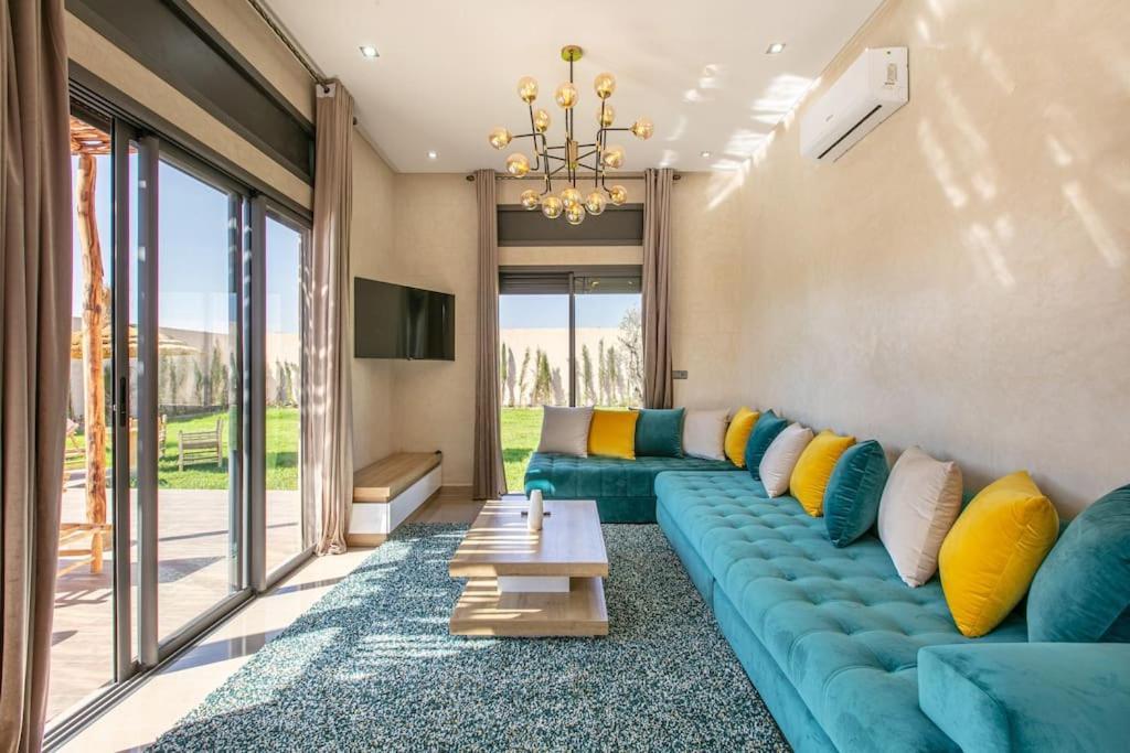 Villa Leila,Piscine , Grand Jardin, Jeux , Cuisiniere Μαρακές Εξωτερικό φωτογραφία